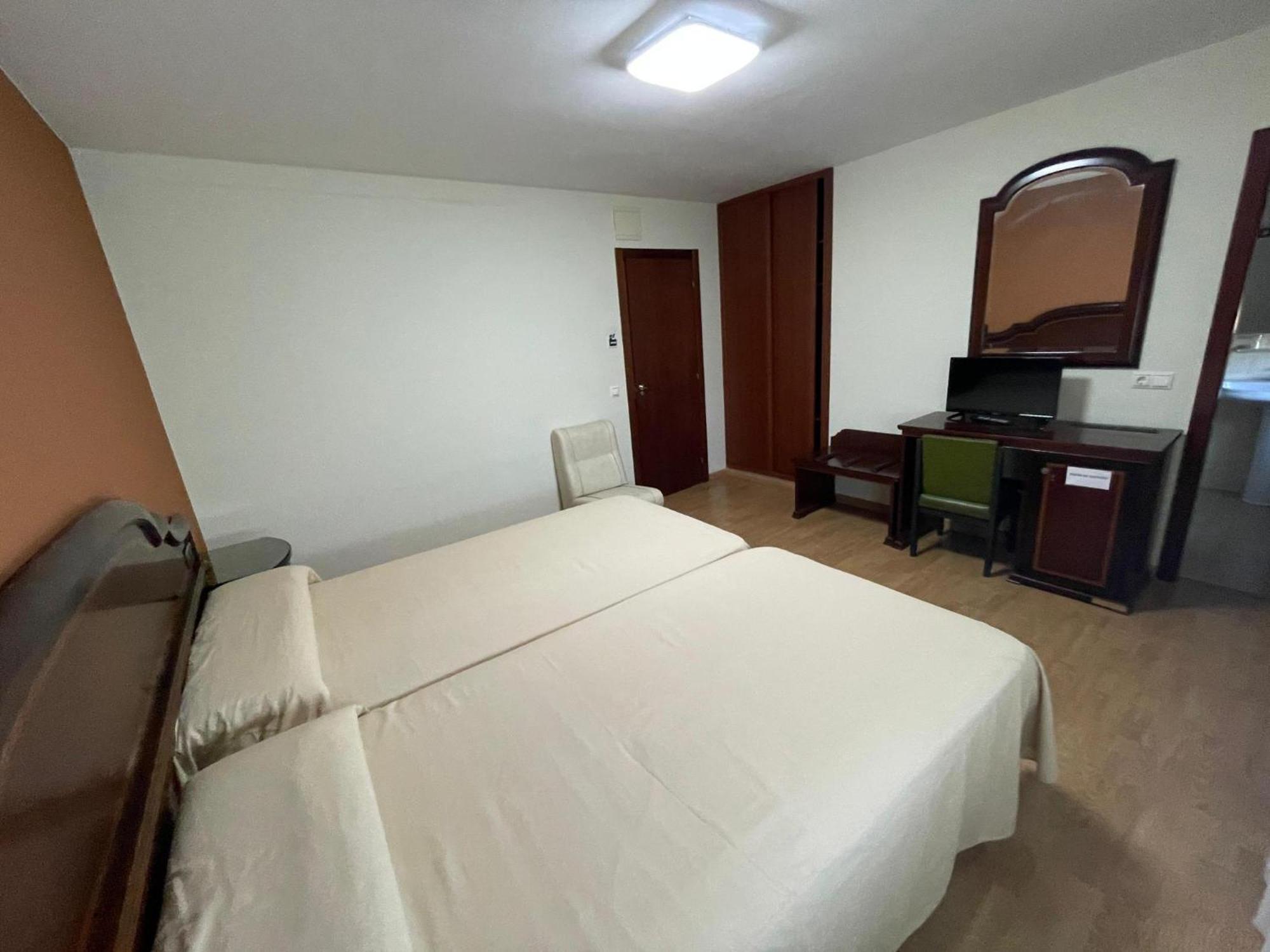 Hostal Terraza Miramar Sl Бойро Екстериор снимка