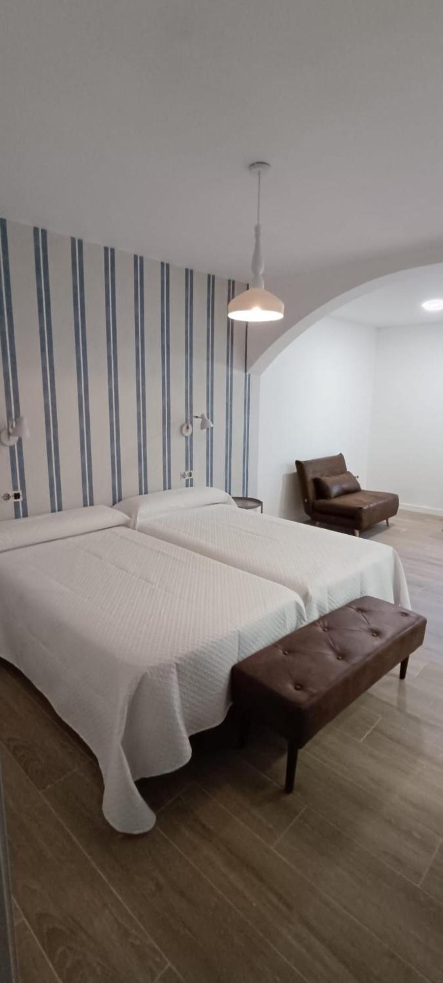 Hostal Terraza Miramar Sl Бойро Екстериор снимка